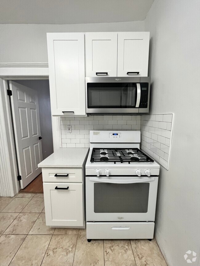Building Photo - 136 W 54th St Rental