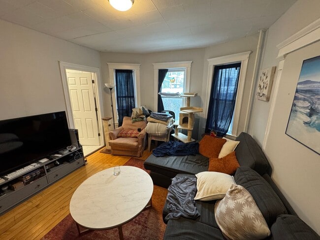 Photo - 12 Burnham St