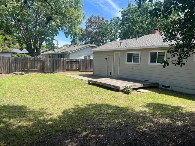 Photo - 1219 Burbank Ave