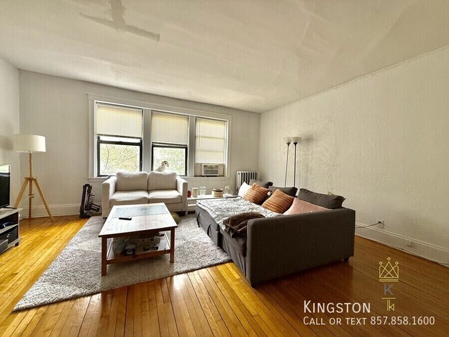 Building Photo - 124 Babcock St Unit PH28