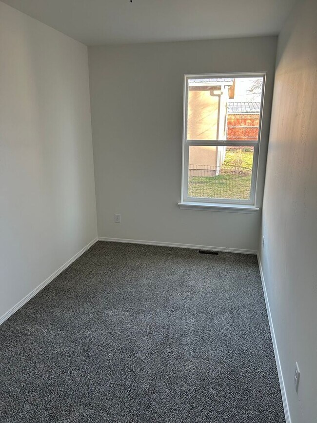 Photo - Brand-New 4 Bed, 2 Bath Duplex for Rent in Jerome! Unit B