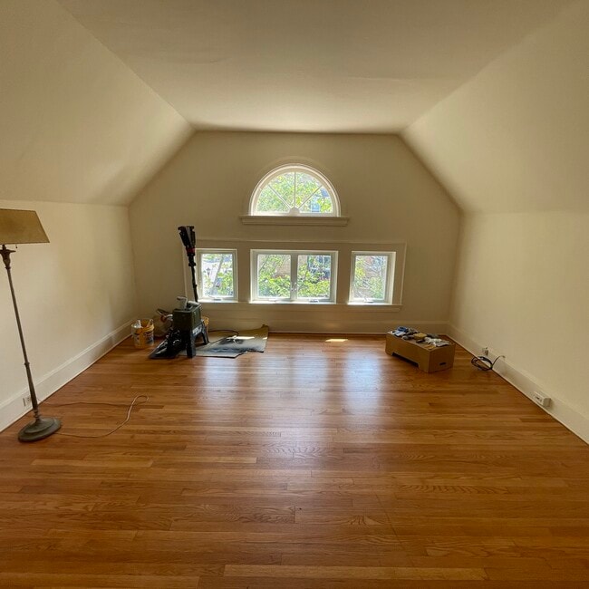 238 Lexington Ave Unit 3