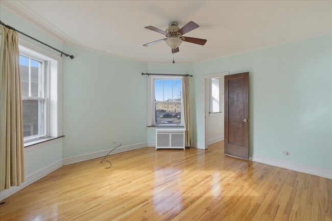 Photo - 7409 N Claremont Ave Unit 1