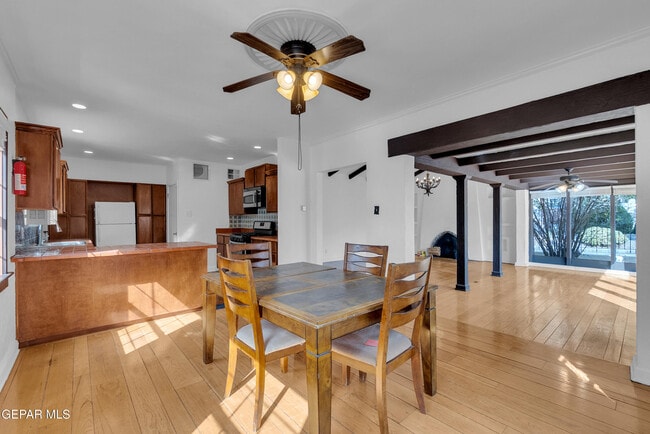Photo - 923 McKelligon Dr