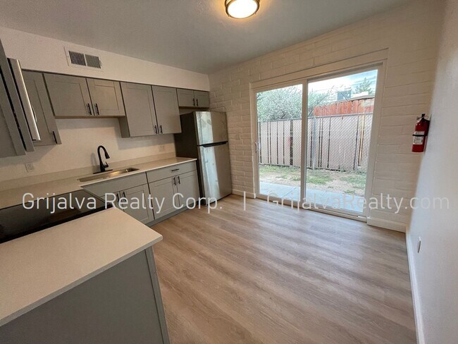 Photo - 2515 N Geronimo Ave Unidad A