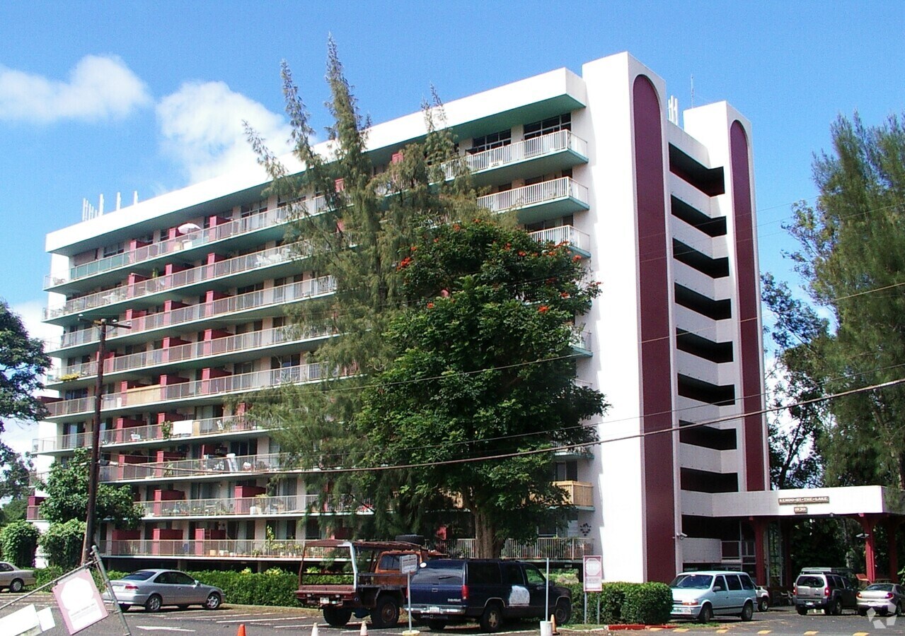 View from Wilikina Drive - Kemoo by the Lake Apartments