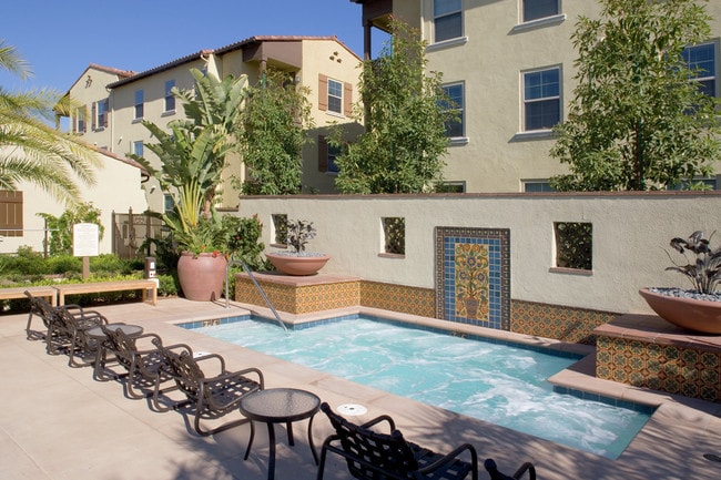 Woodbury Court Apartment Homes
