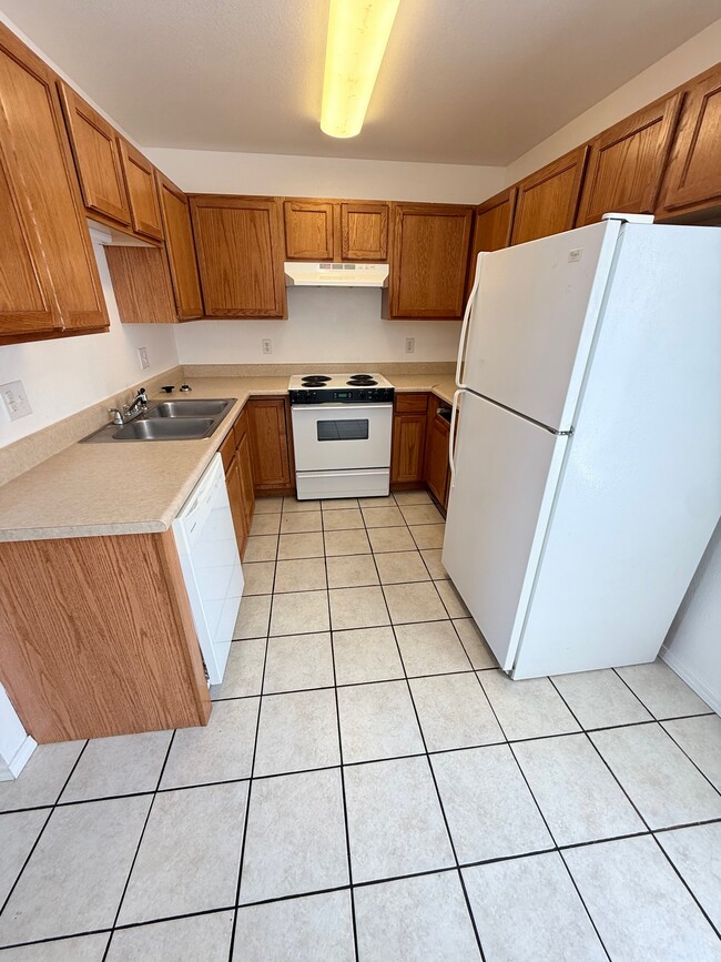 601 Twin Oaks