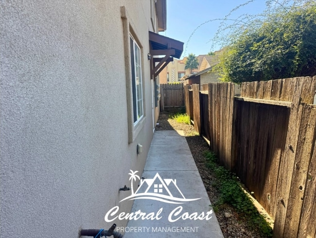 Photo - 0 E Boone St Unidad A