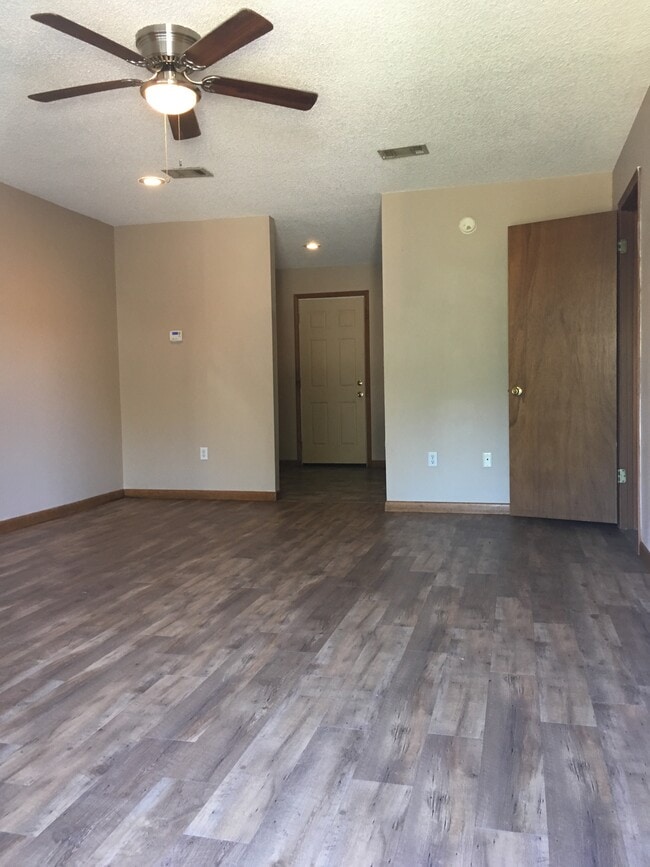 Photo - 700 S 11th St Unidad 4