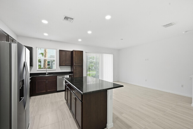 Photo - 16411 Powerscourt Dr