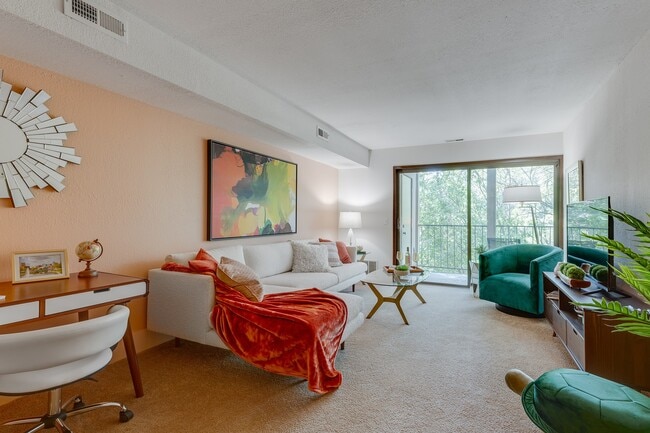 Willow Creek Apartments