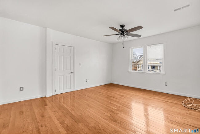 Photo - 1504 Iranistan Ave