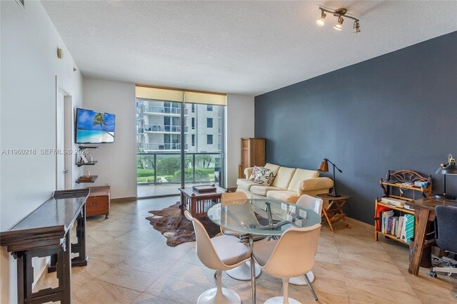 Photo - 1060 Brickell Ave Unit 1415