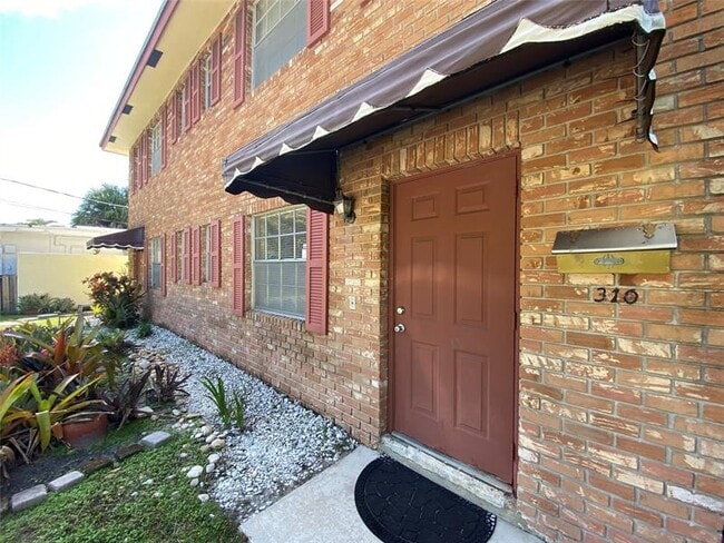 Photo - 310 SW 11th Ct