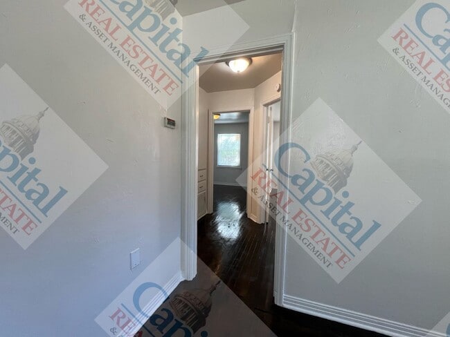 Photo - Cute 2 Bedroom with Detached Garage