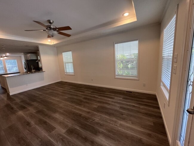Photo - 10 Coachlight Ct