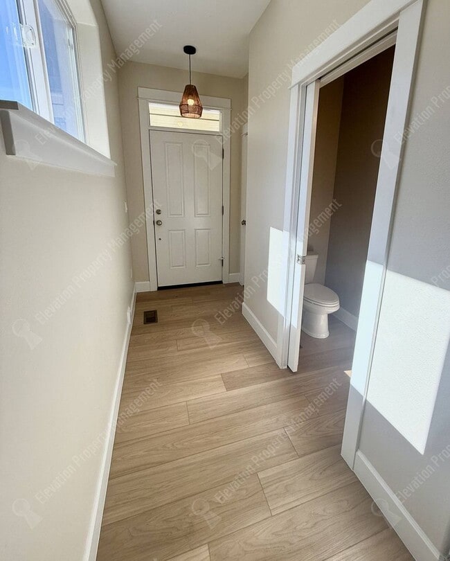 Photo - Modern 3 BR home in NE Bend near Orchard Park
