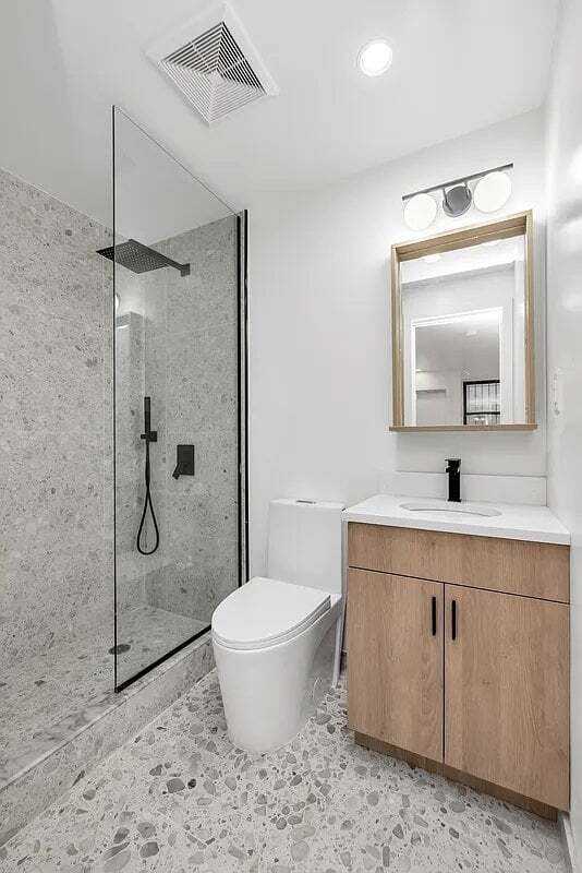 Photo - 227 W 20th St Unit 1B