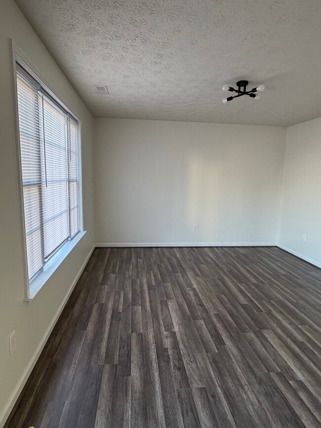 Photo - 10904 Coreys Way