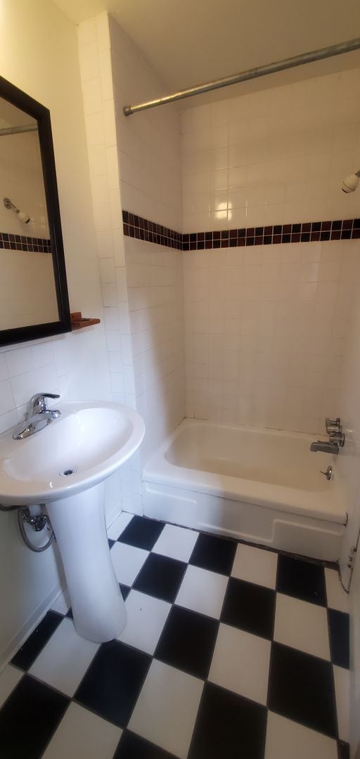 Photo - 3 & 4 Bedroom Units Just Steps from WWU Unit #B