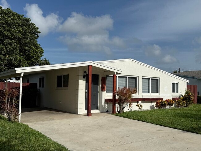 Building Photo - 418 SW 14th Ave Rental