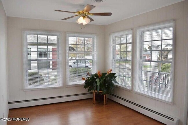 Photo - 27 Castle Harbor Dr