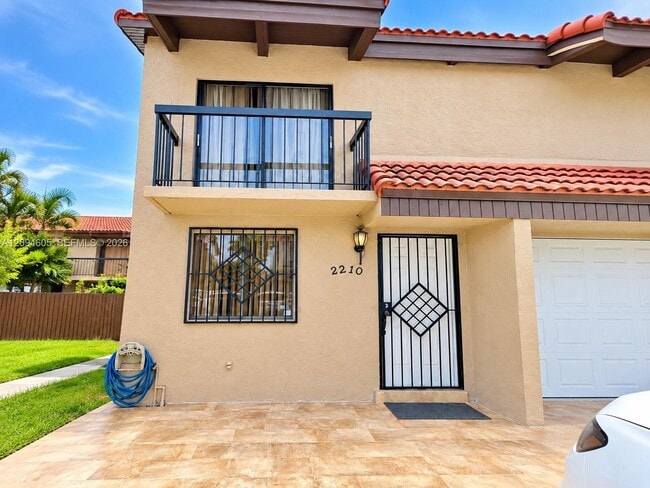 1807 SW 107th Ave
