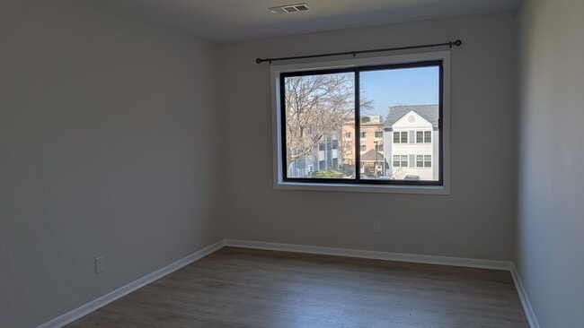 Photo - 6431 Richmond Hwy Unit 201