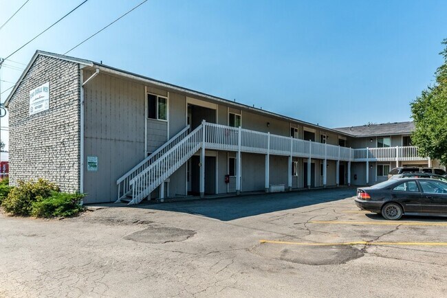 Photo - 100 N Spokane Ave