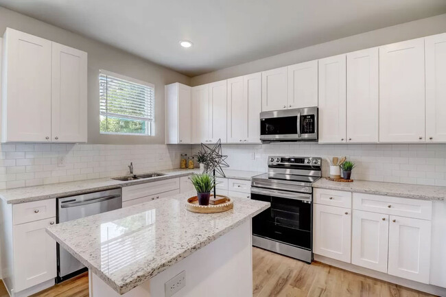 Magnolia Townhomes - Magnolia Townhomes