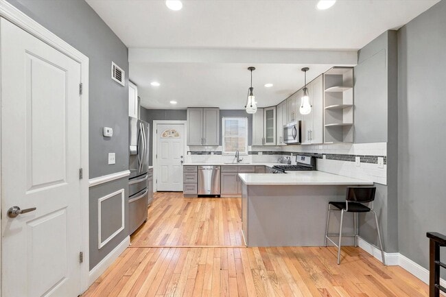 Photo - 2504 Manton St