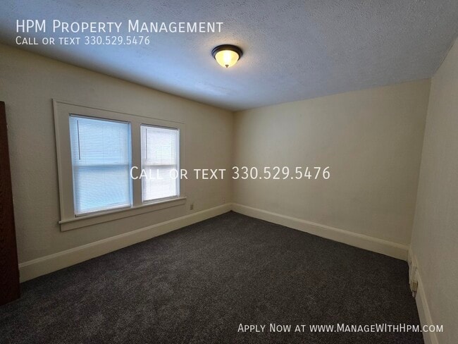 Photo - 393 Cross St