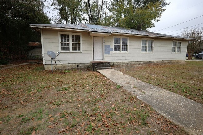 Photo - 501 Charlton St