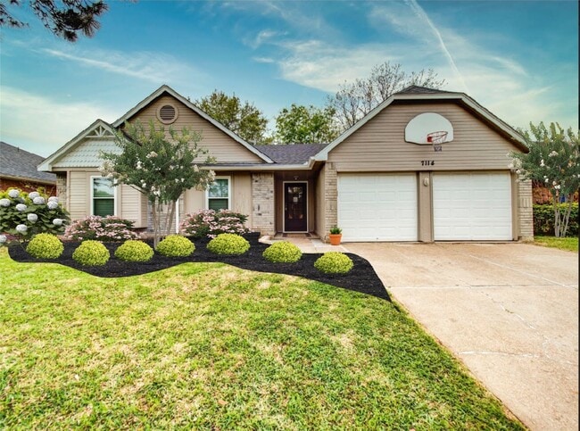 Building Photo - 7114 Buchanan Dr