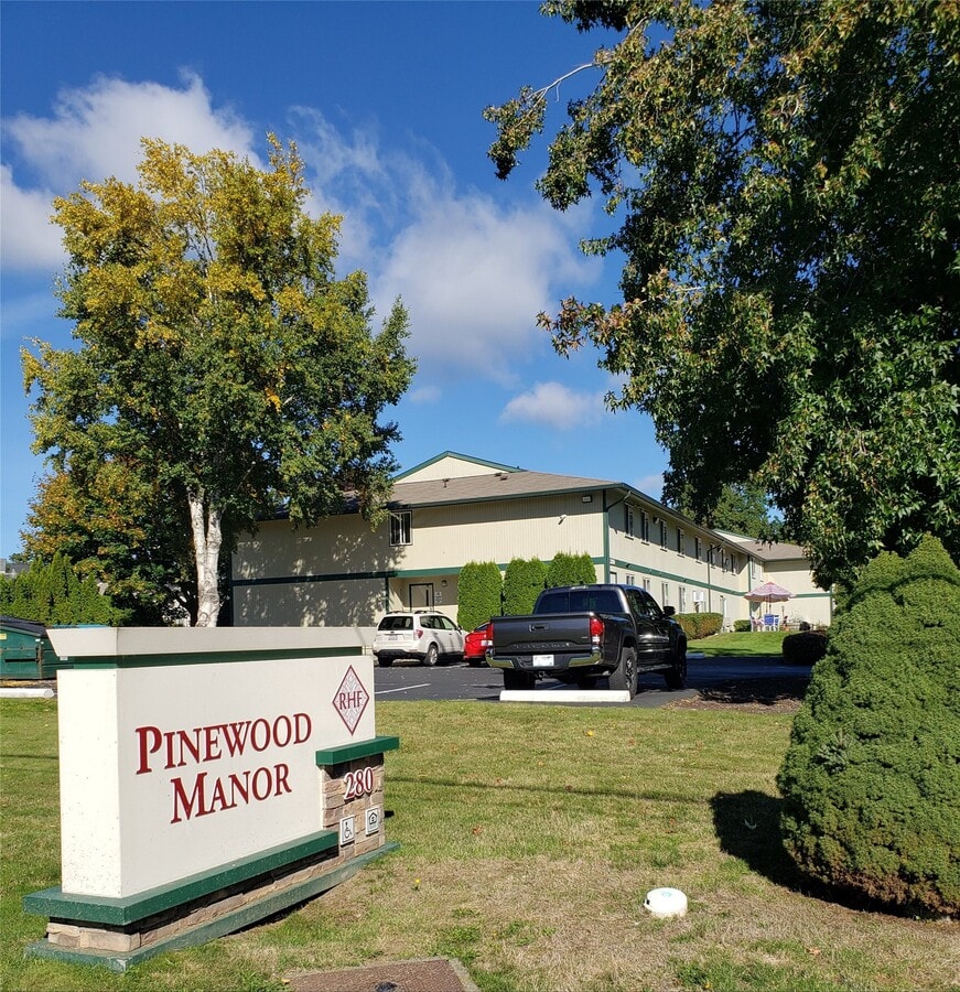 Photo - 280 Sylvan Way