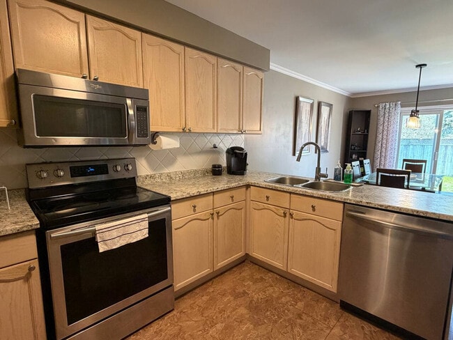 Photo - 35 Ponds Edge Ct Unit SI ID1530499P