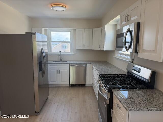 Photo - 445 E Bayview Ave
