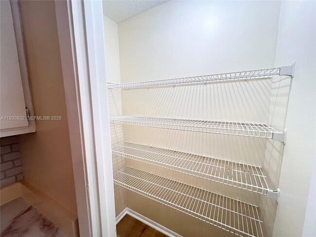 Photo - 4581 W McNab Rd Unidad 22