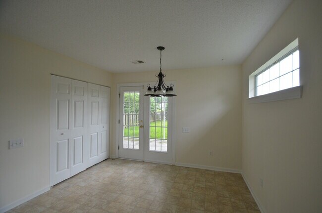 Photo - 4846 Habersham Ln