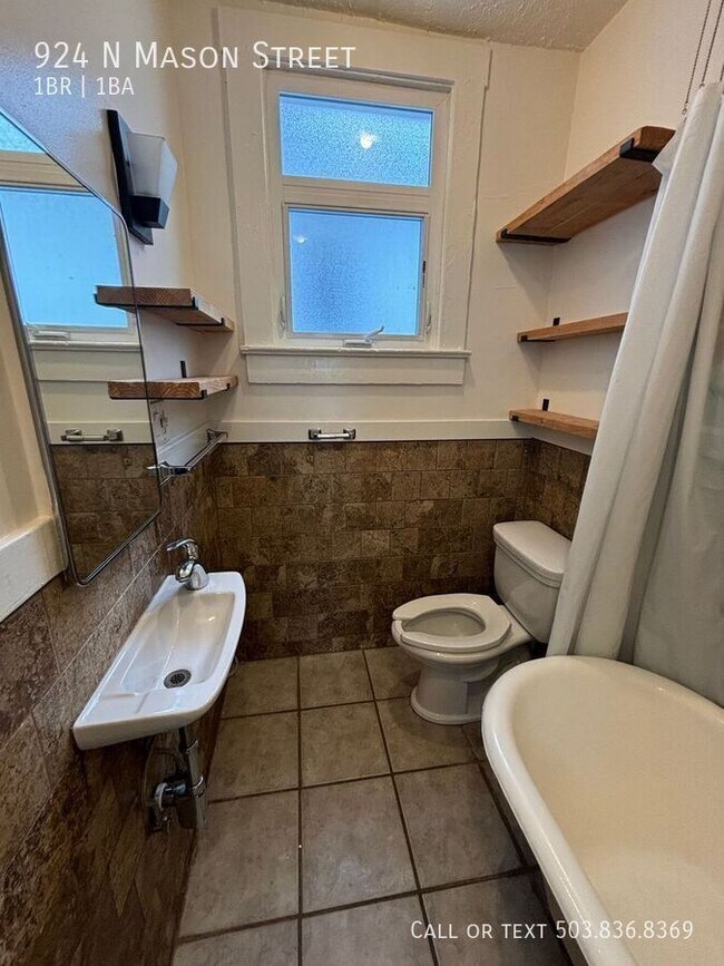 924 N Mason St House House Rental in Portland, OR