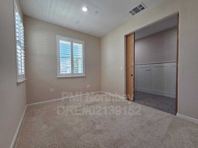 Photo - 308 Aster St