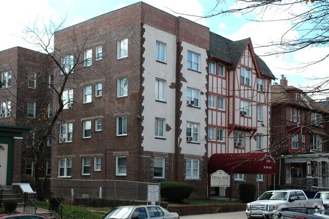 St Jude Apartments - St Jude Apartments