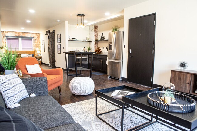 Photo - 144 E 21st St Unit 2