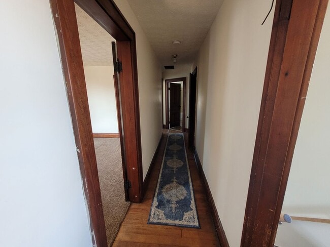 Photo - 623 E Main St Unit 623 1/2 E Main St