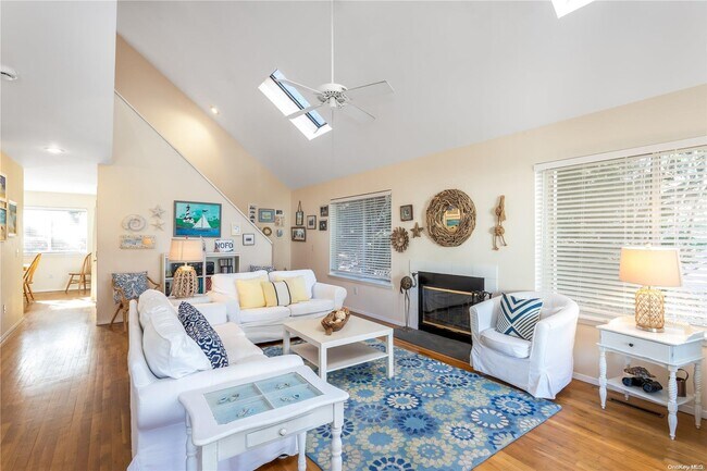 Photo - 455 W Shore Dr