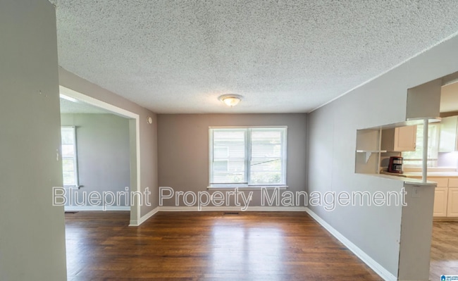 Photo - 2242 3rd Ave S