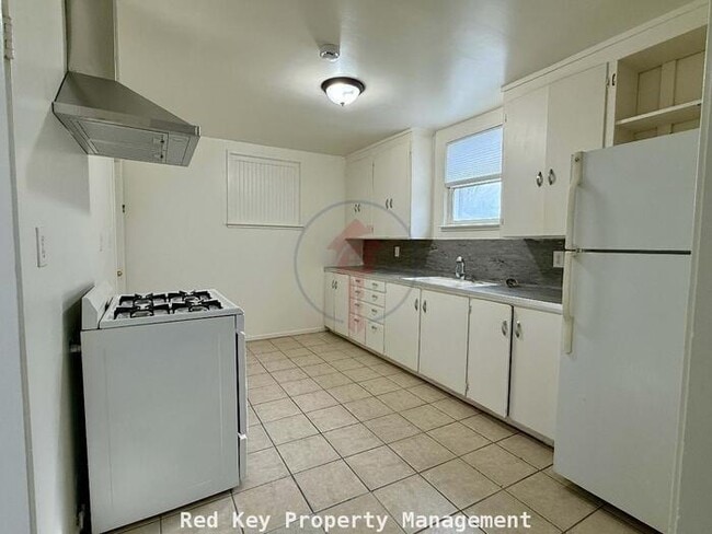 Photo - Utah Ave Triplex #2