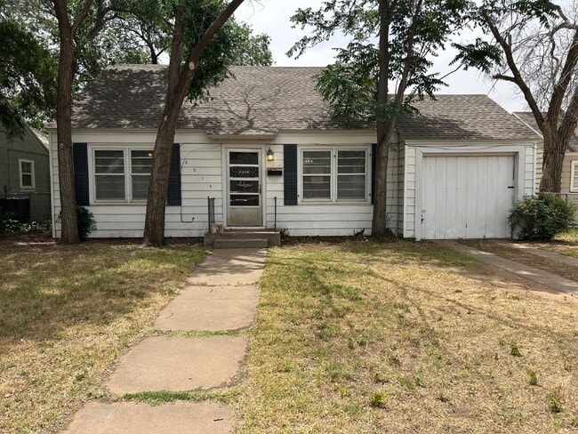 Heart of Lubbock Delight: 2 Bedrooms, Bre... - Heart of  Lubbock Delight: 2 Bedrooms, Bre... Apartment