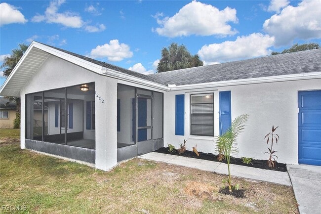 Photo - 1202 E 7th St